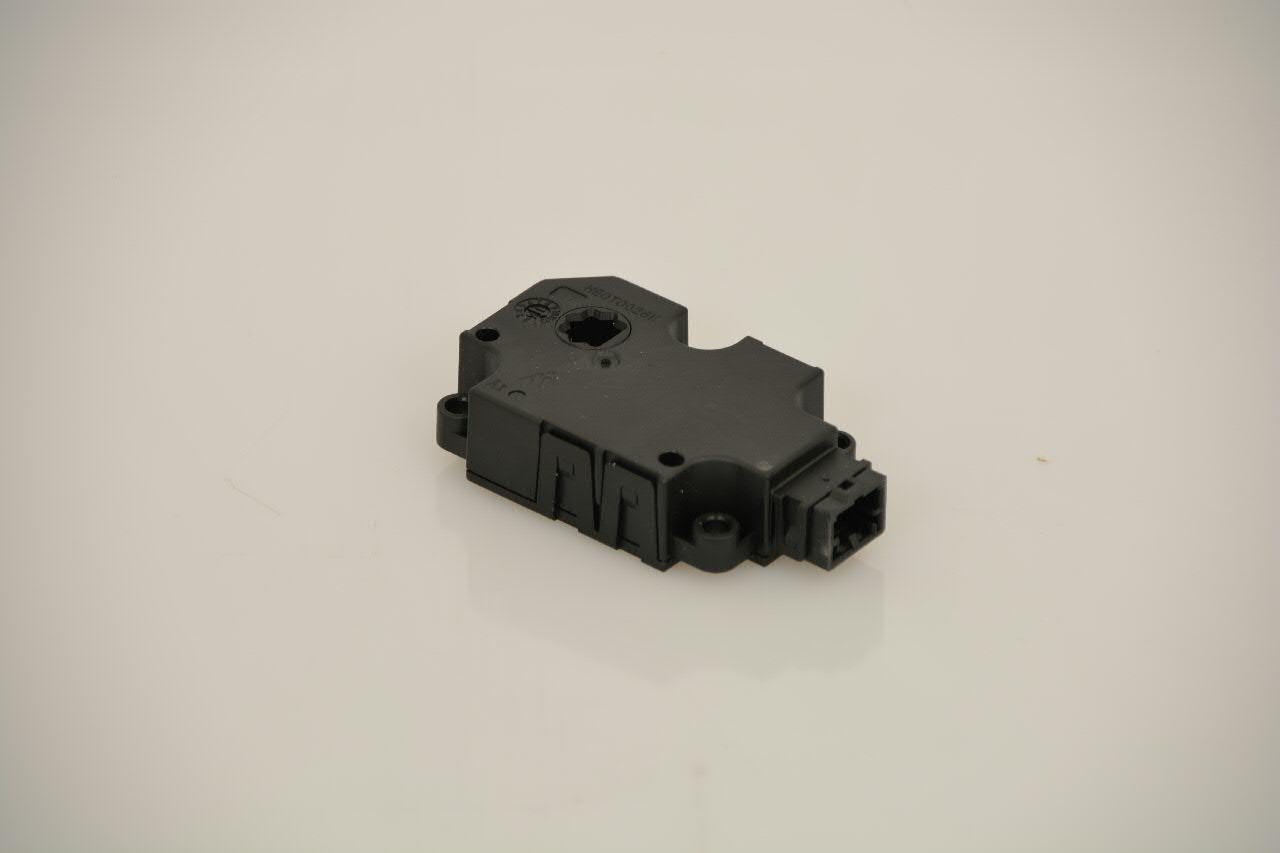 Купить 4G0820511 Bentley Моторчик заслонки печки
