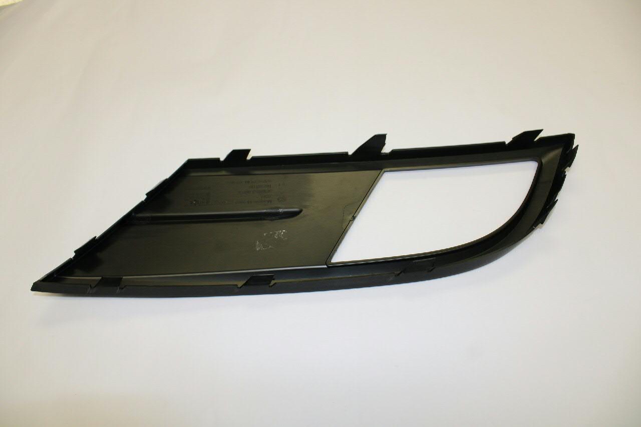 Заглушка ПТФ бампера переднего левая VAG 5C6853665E9B9 цена, от 5.75 USD