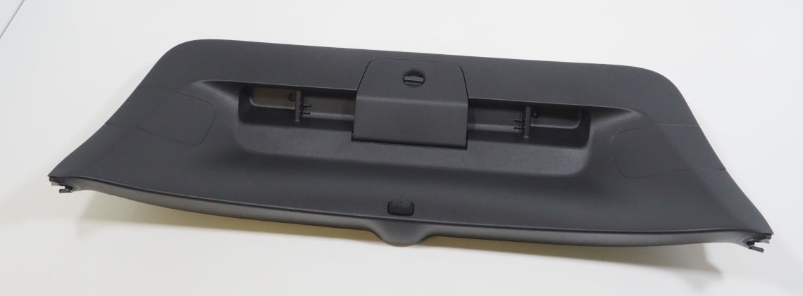 5G6867605E82V VAG Пластик пятой двери