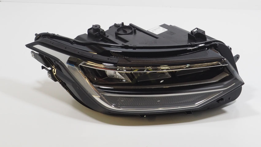 Купить LPR921 Magneti Marelli Фара основная правая