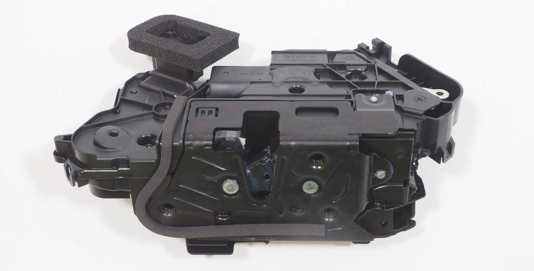 Замок водительской двери 5TB837015C VAG