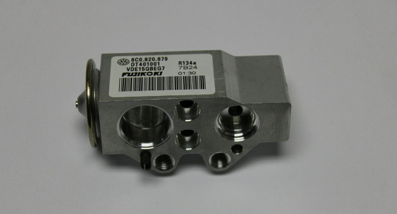 6C0820679 VAG Терморегулирующий вентиль кондиционера