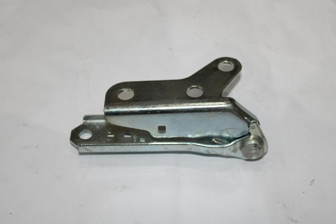 Петля капота, правая VAG 6Q0823302C цена, от 8.05 USD