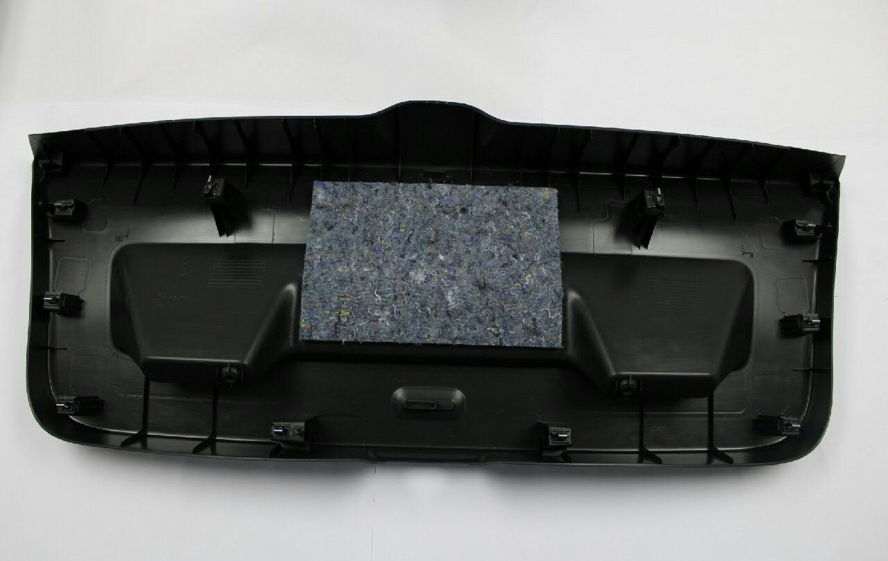 Пластик пятой двери VAG 6R6867601A82V цена, от 16.93 USD