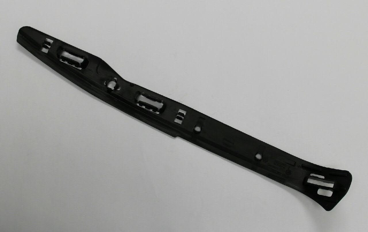 Направляющая переднего бампера левая VAG 7E0807183A цена, от 4.40 USD