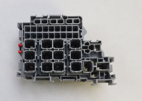 7L0937559 VAG Монтажный блок предохранителей