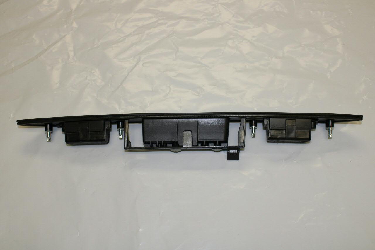 Накладка крышки багажника 132003066 Depo/Loro/Abakus