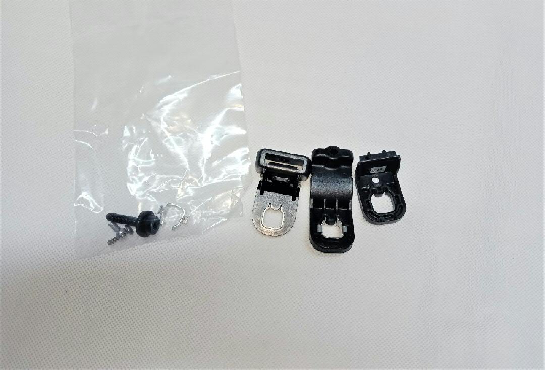 Купить 8R0998121A VAG Кронштейн (адаптер) крепления фары передней левой