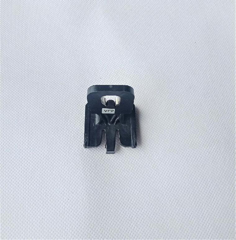 Крепление фары передней, правой VAG 8V0941453A цена, от 10.62 USD
