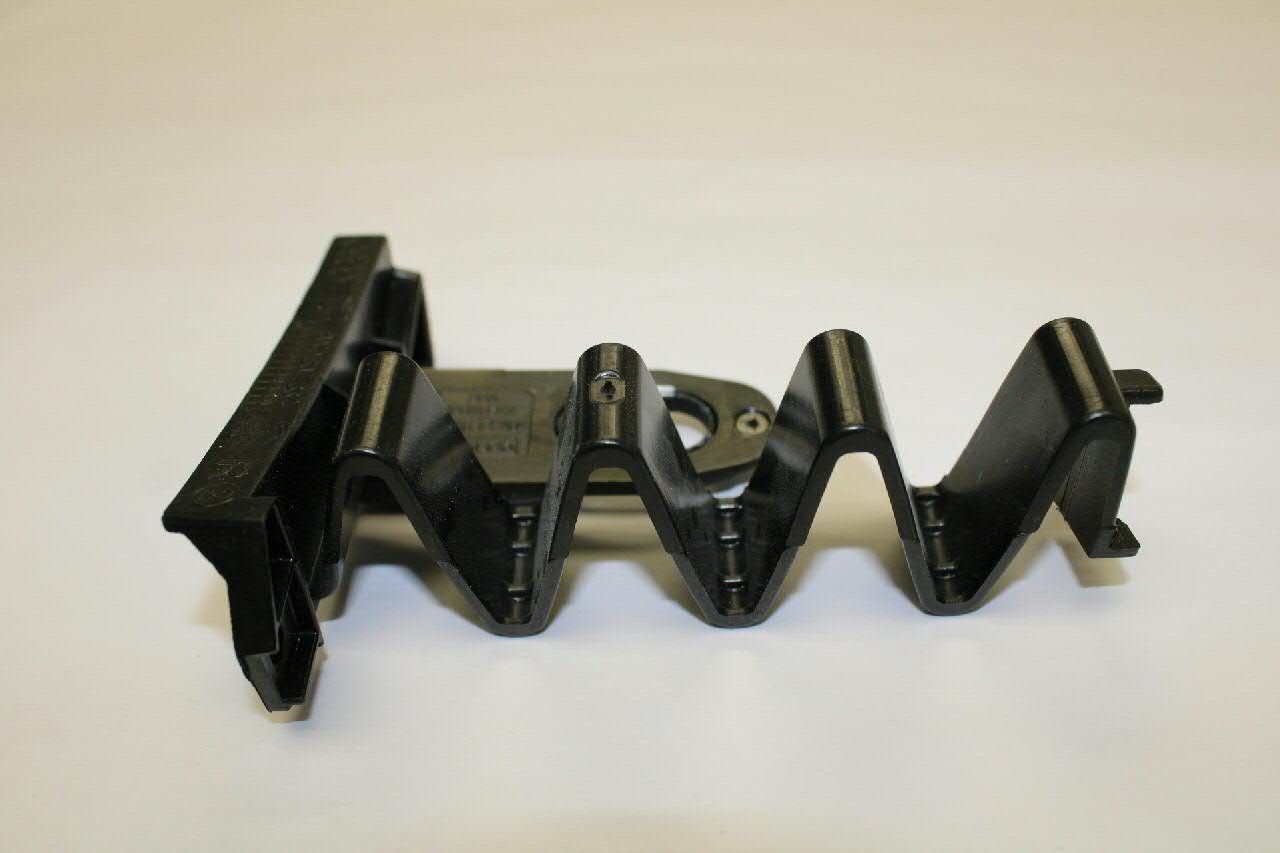 Направляющая переднего бампера VAG 8W0807334 цена, от 13.91 USD