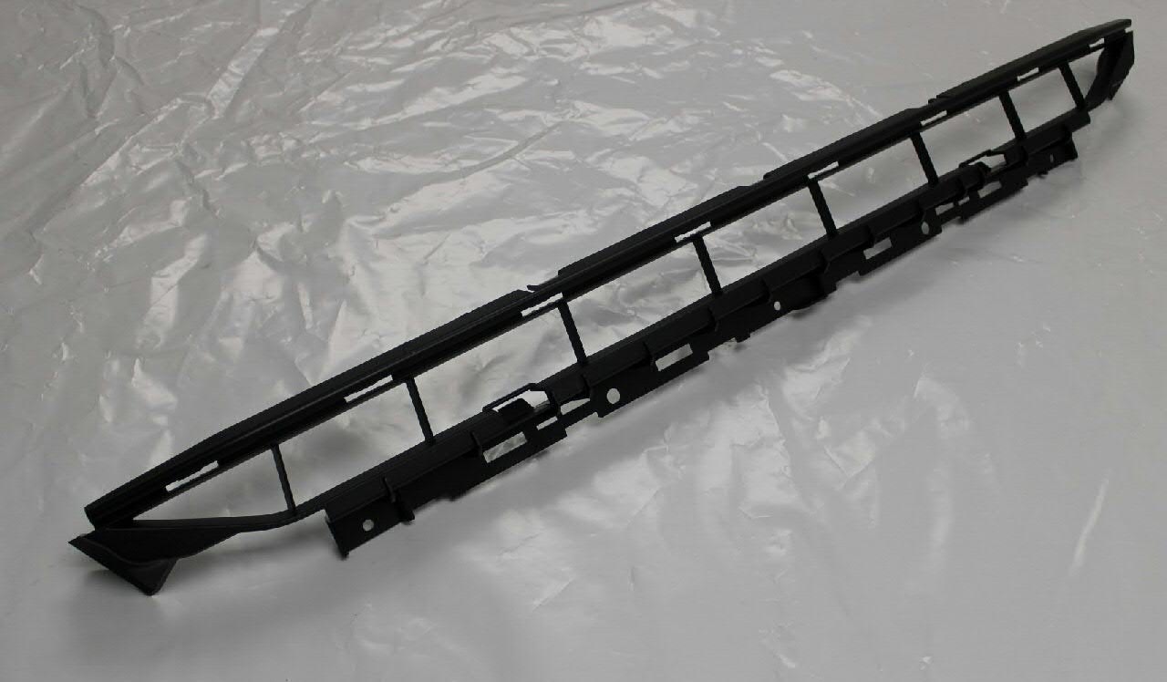 Решетка бампера переднего центральная Rhino AD4N02010 цена, от 59.34 USD
