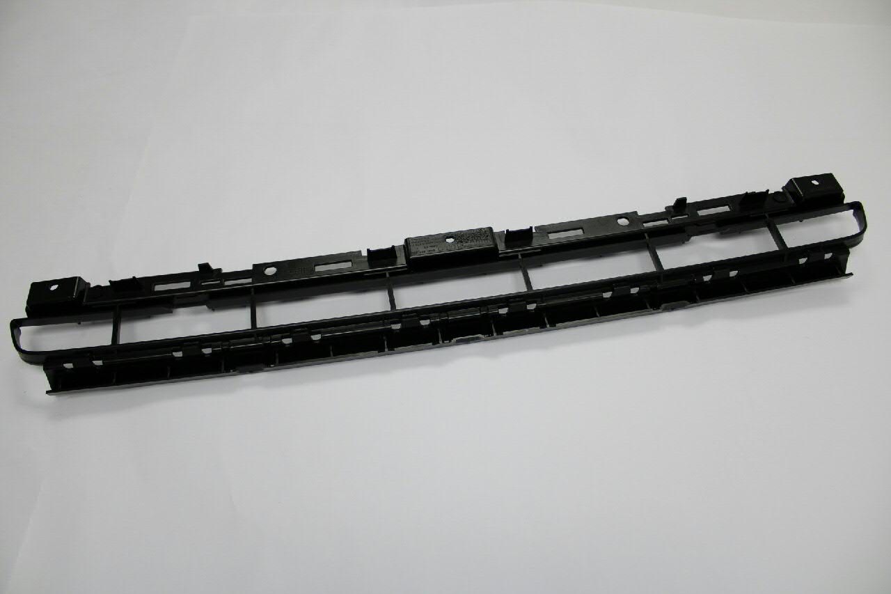 Решетка бампера переднего центральная Polcar 13D227 цена, от 18.94 USD