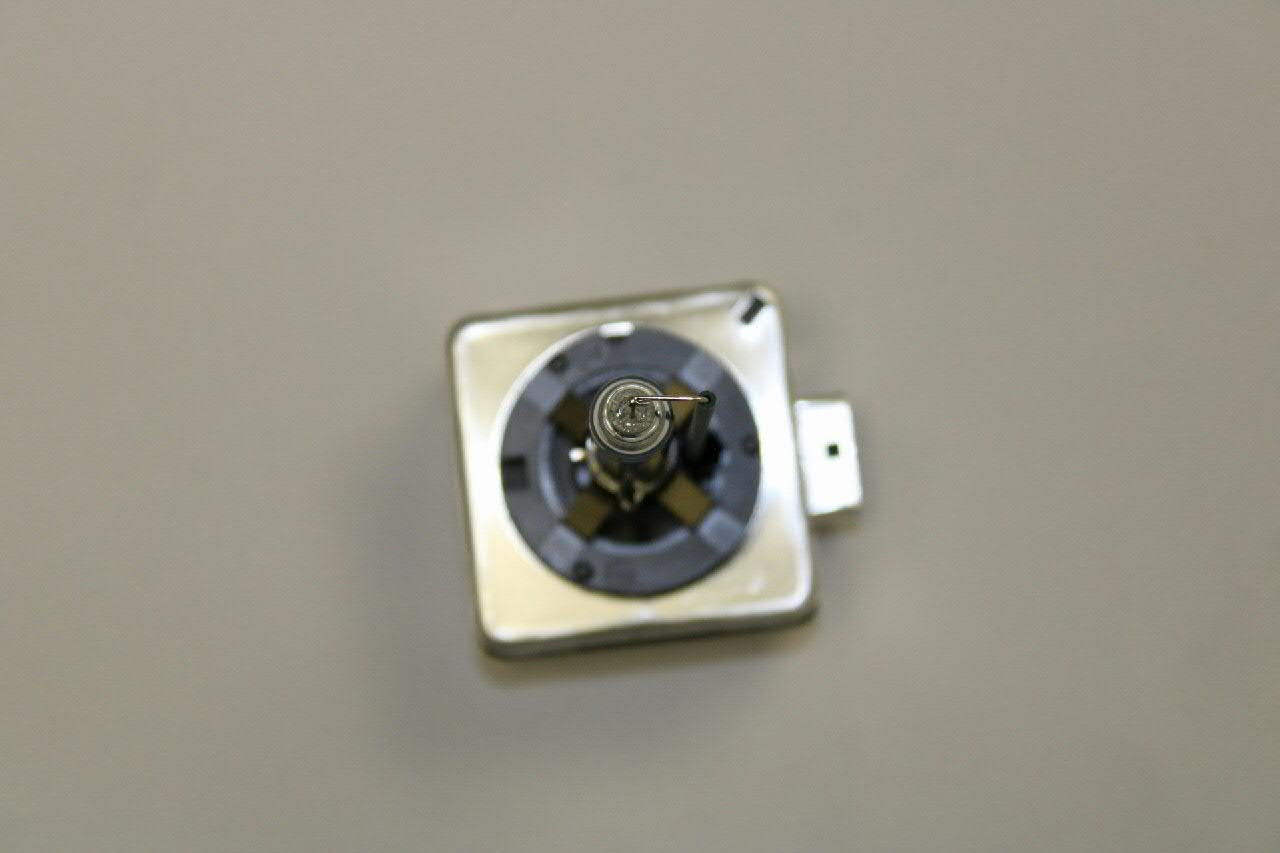 Лампочка ксеноновая N10721806 VAG